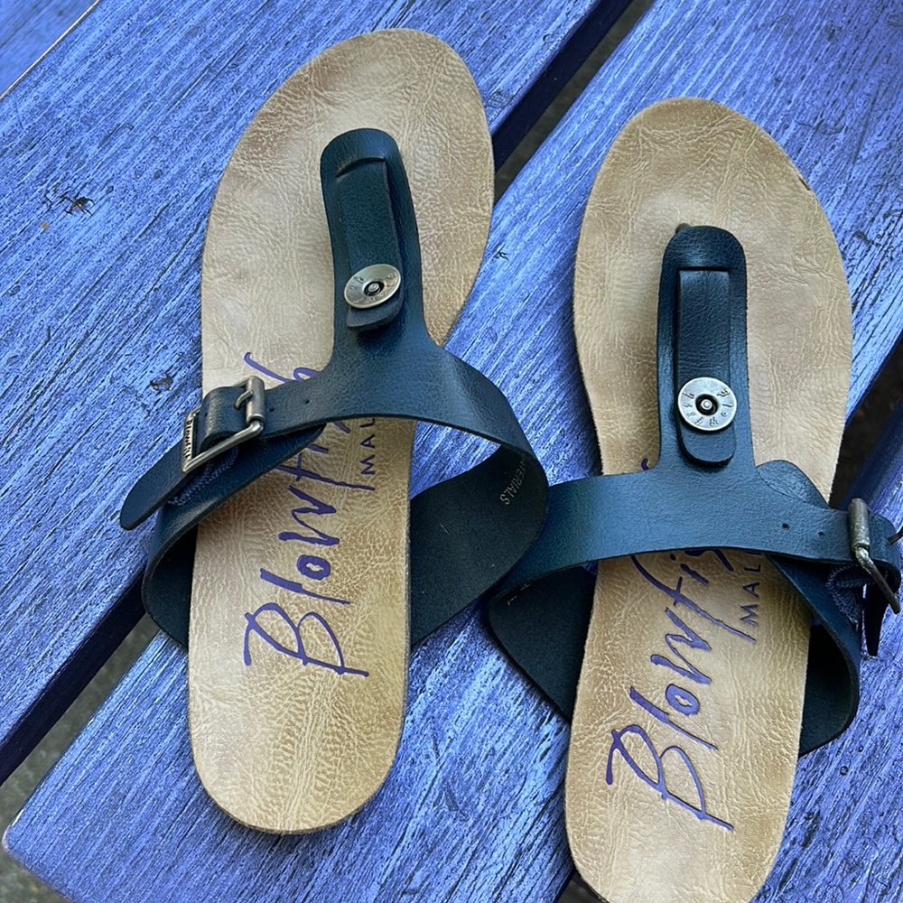 SOLD Worn Women’s Sandals